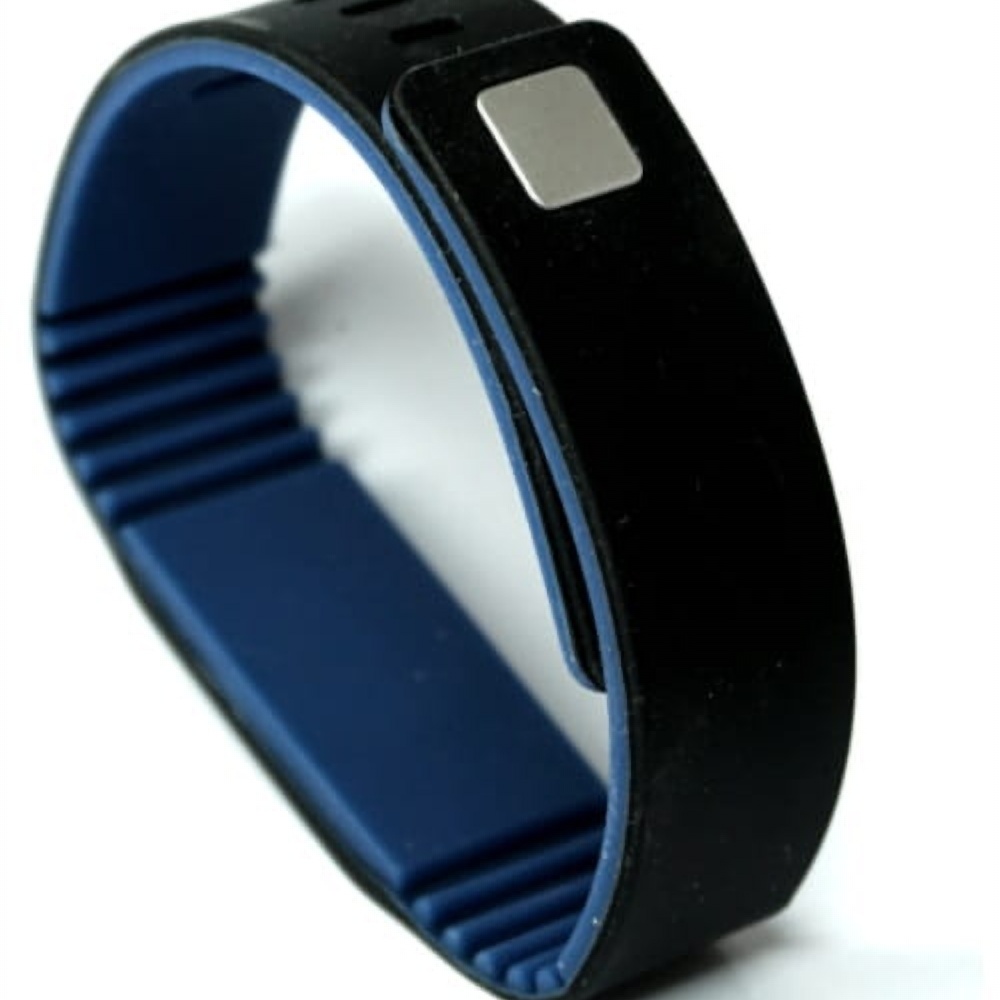 Fitness proximity wristbands